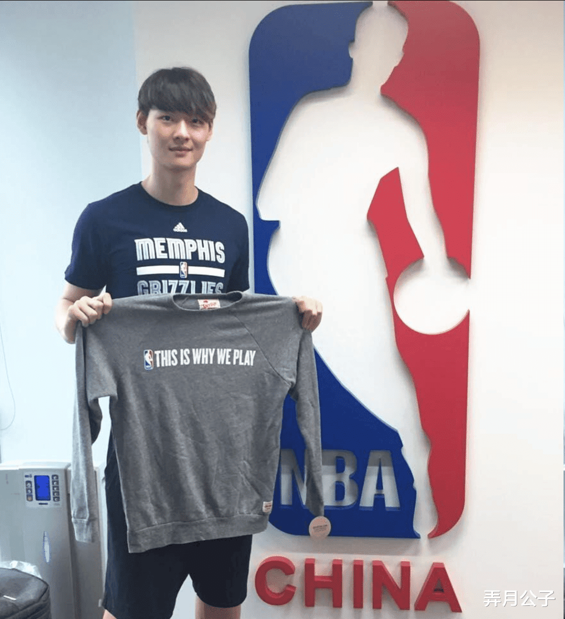 广东队力克福建队,王哲林统治全场 广东队力克福建队,王哲林统治全场