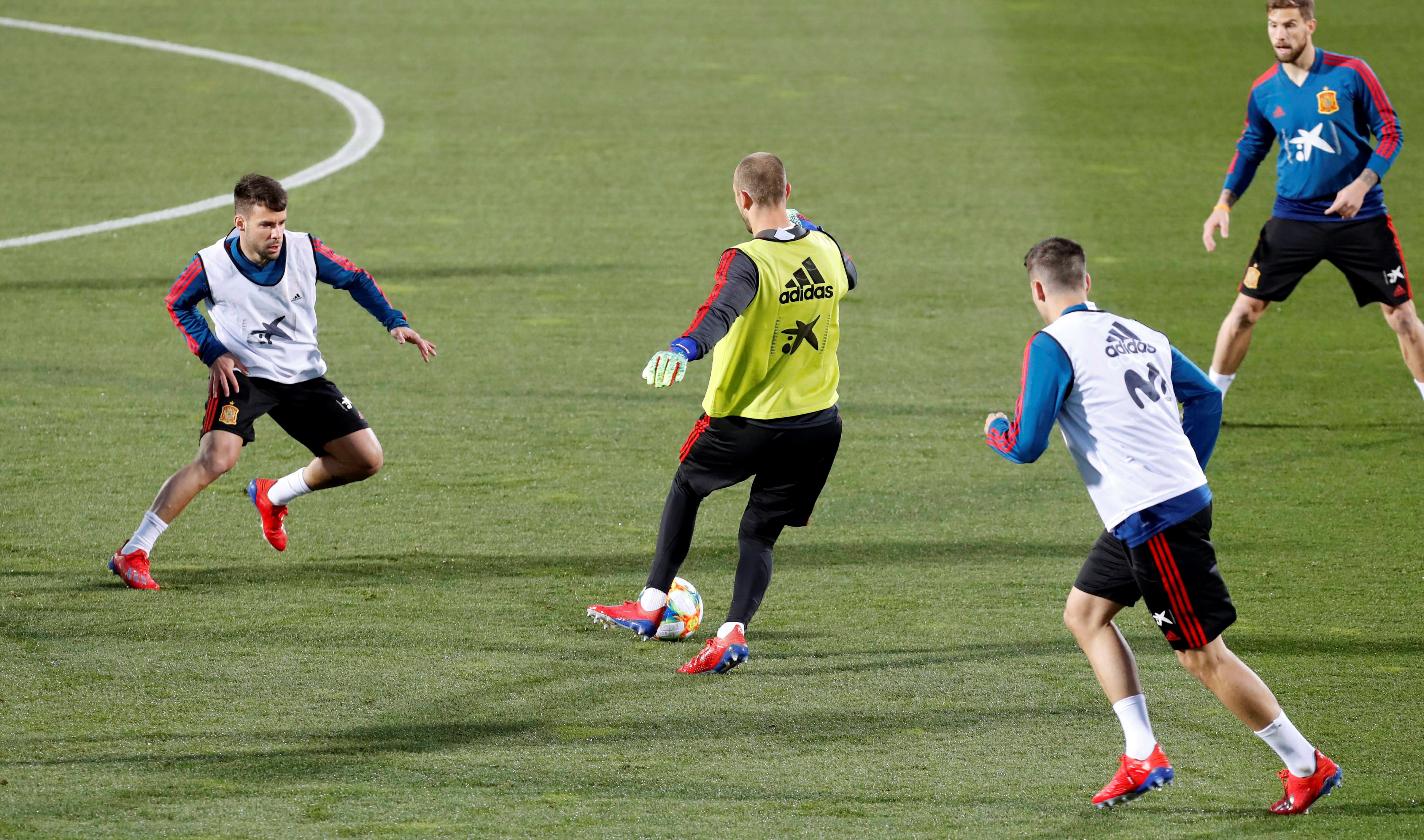 西班牙队集结备战,备战下一届欧国联赛 西班牙队集结备战,备战下一届欧国联赛